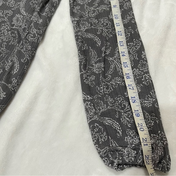 Lucky Brand XS Gray Printed Floers Elastic Sleeve V-Neck Women - Picture 13 of 16